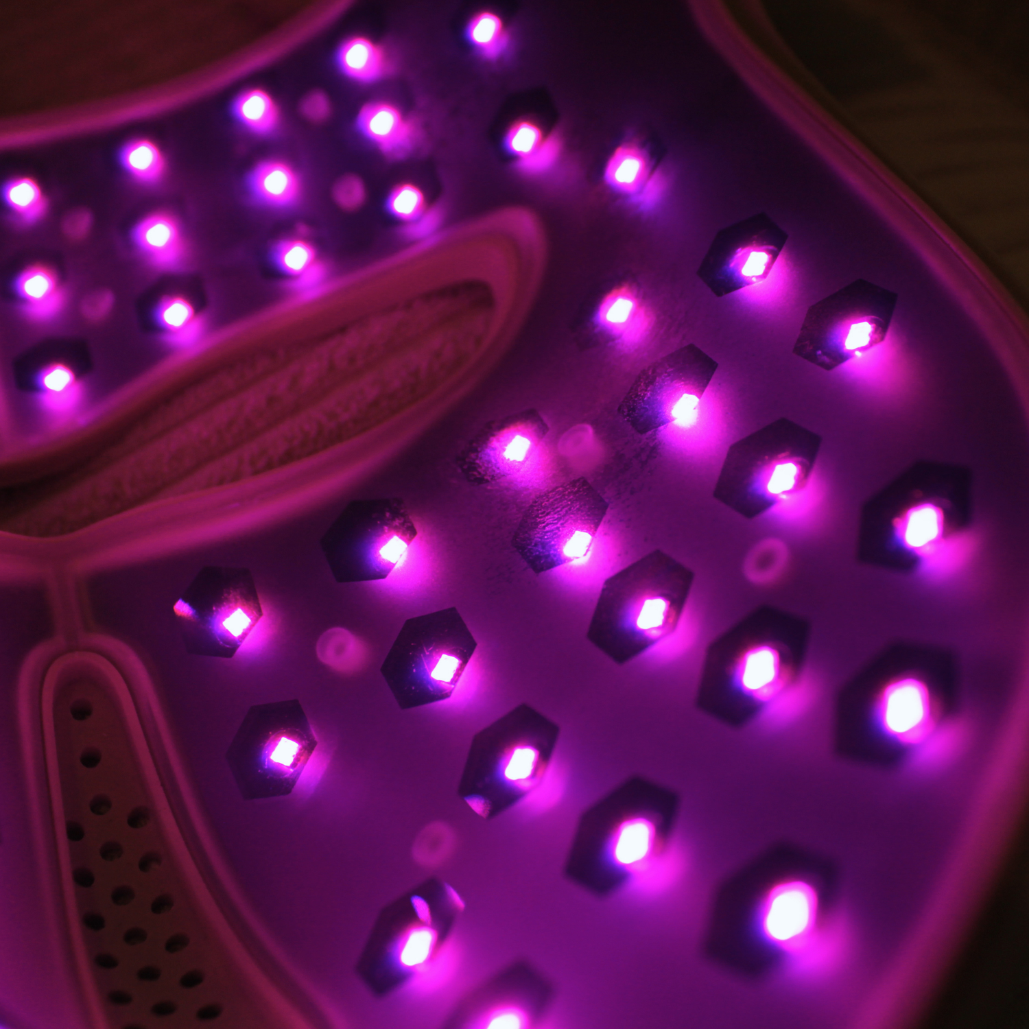 Renuveil LED mask close-up purple LEDs